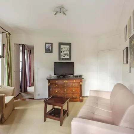 Cosy And Nice Flat For 4p In Les Batignolles