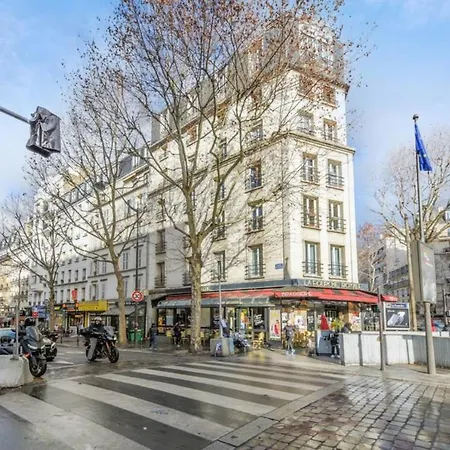 Cosy And Nice Flat For 4p In Les Batignolles Paris